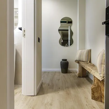 Celine - Infinity Pool & Lejlighed Năvodari