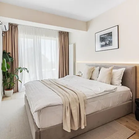 Celine - Infinity Pool & Lejlighed