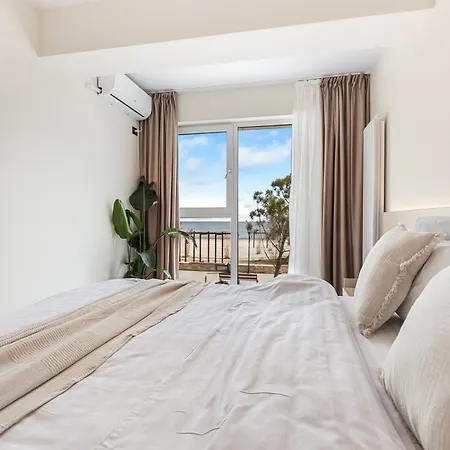 Celine - Infinity Pool & Lejlighed Năvodari