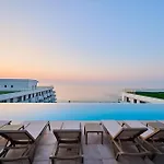 Celine In Infinity Pool &