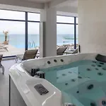 Celine In Infinity Pool & Διαμέρισμα Năvodari