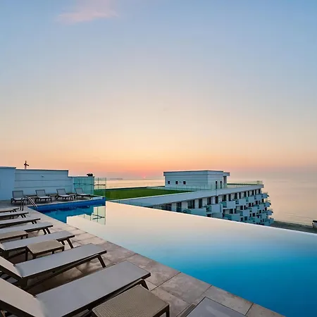Appartement Celine In Infinity Pool & Năvodari
