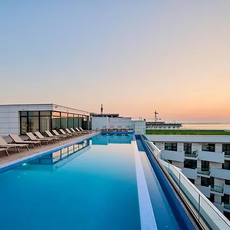 Celine In Infinity Pool & Appartement *