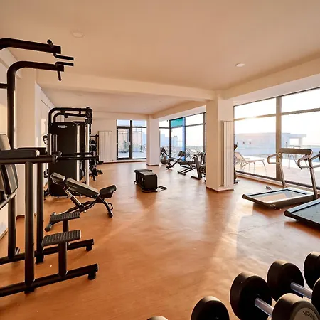 Celine - Infinity Pool & 公寓