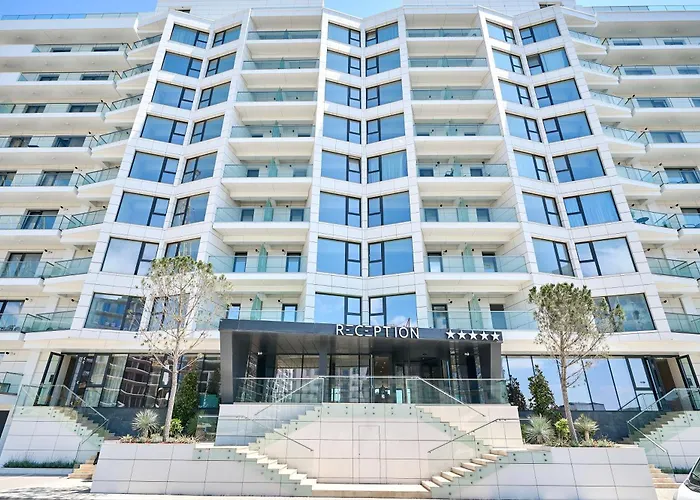 Celine - Infinity Pool & شقة *