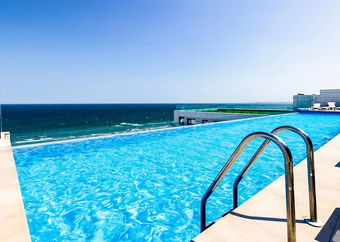 Celine - Infinity Pool & *