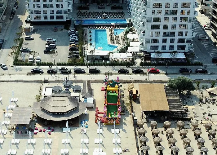 Celine - Infinity Pool & شقة Năvodari