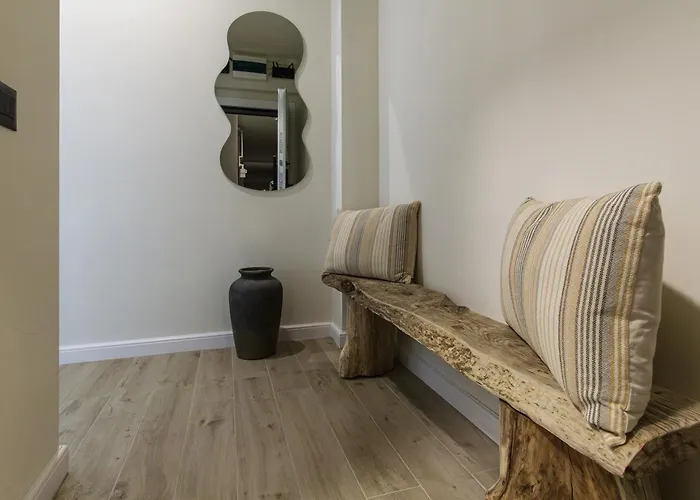 Celine - Infinity Pool & *