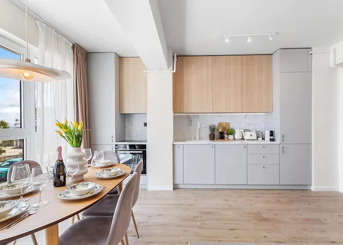 Celine - Infinity Pool & شقة